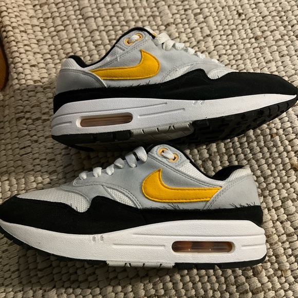 Nike Other - Nike Air Max with Yellow Swoosh and Black Trim